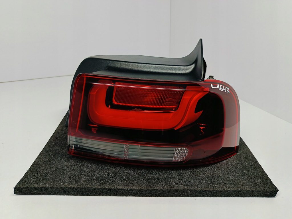 фото №1, Citroen c4 cactus lift 17- лампа фара свет правый задняя led 9823950280