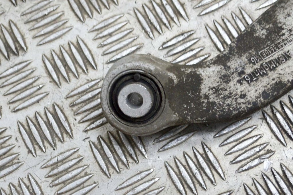 фото №5, Audi a6 allroad c7 задний левый рычаг боковой 8k0505323h 3.00 дизель 200kw 20