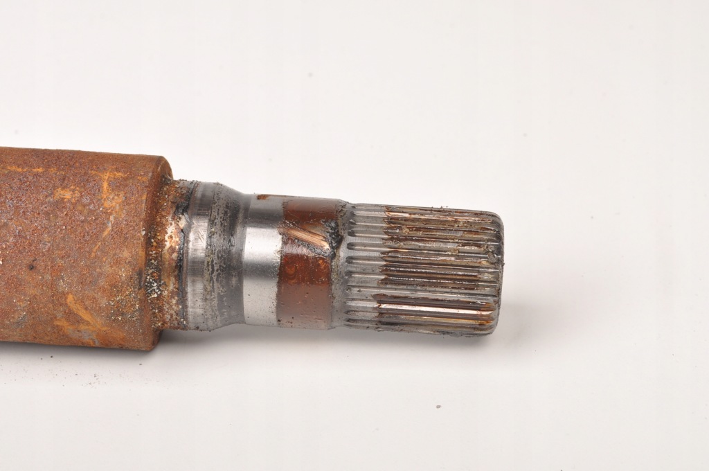 Купити Volvo v40 2 1.6 d2 привідний вал права довга 31367627