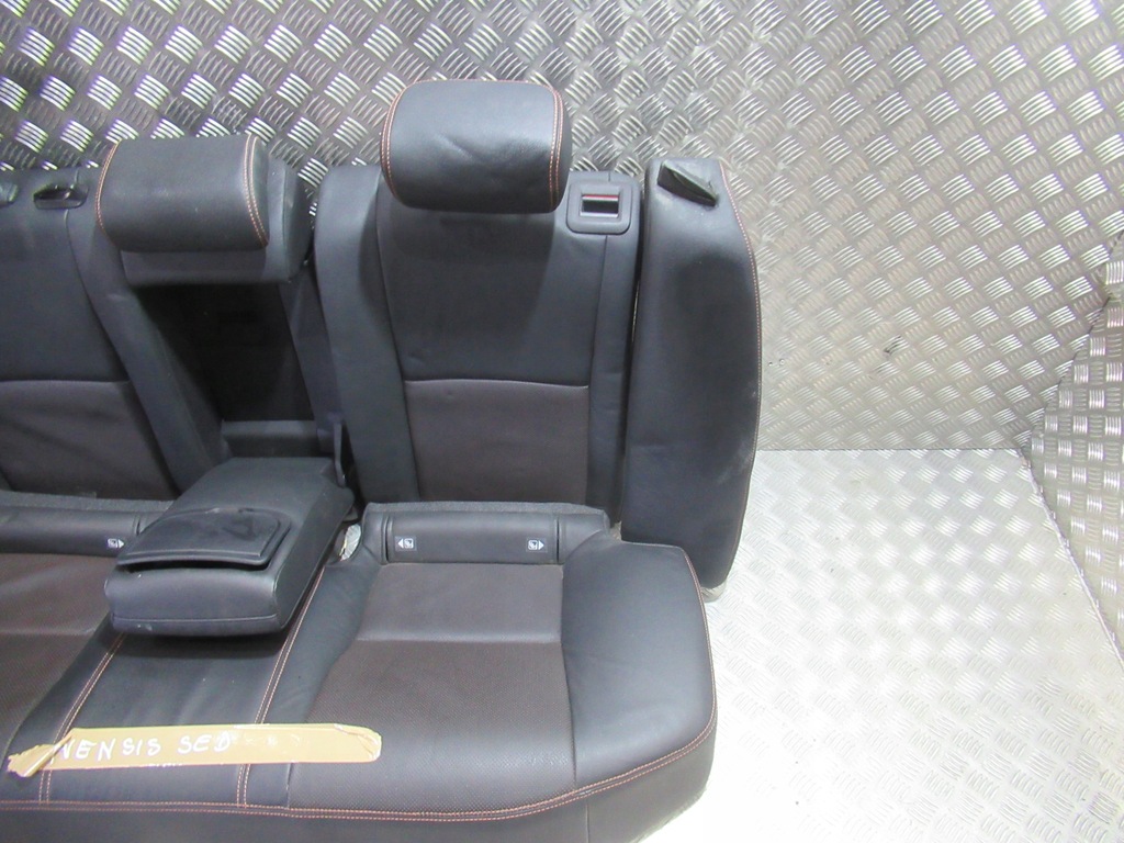 фото №13, Toyota avensis t27 lift sedan заднє сидіння задня задня 15-