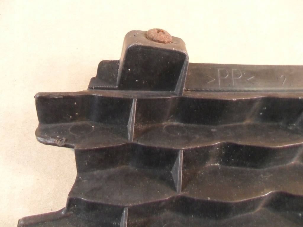 фото №8, Решётка бампера перед suzuki swift 71742-72k0