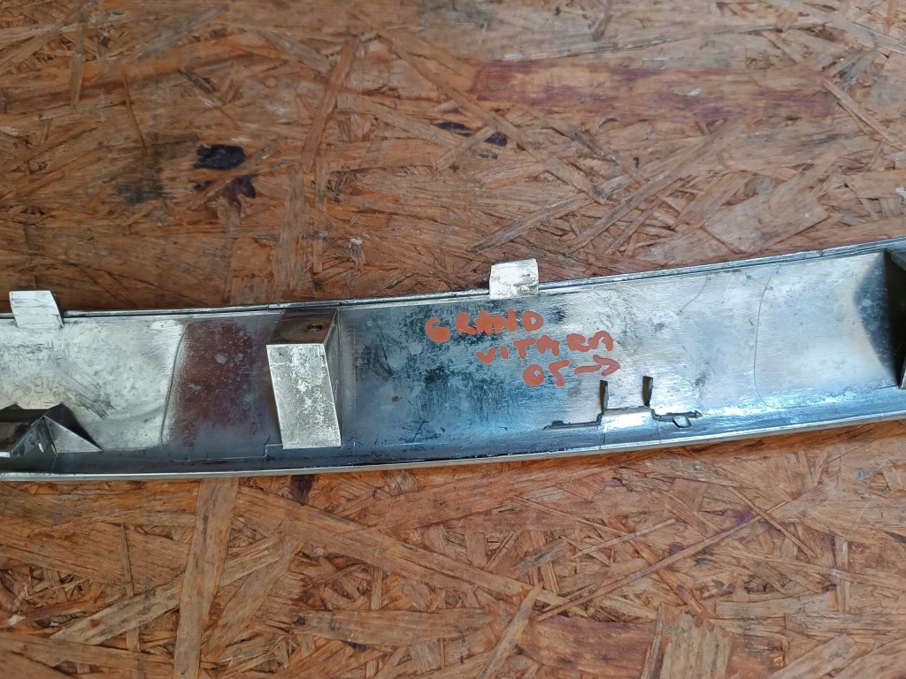 фото №6, Рамка хром решётка решетка перед 71742-65j0 suzuki grand vitara ii 05-