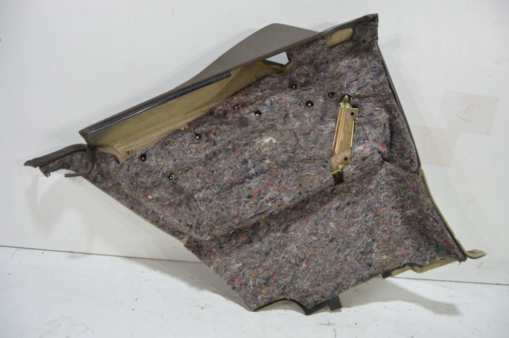 Обшивка правый задний  бежевый mercedes w140 c140 cl 1406908026 Оригинал