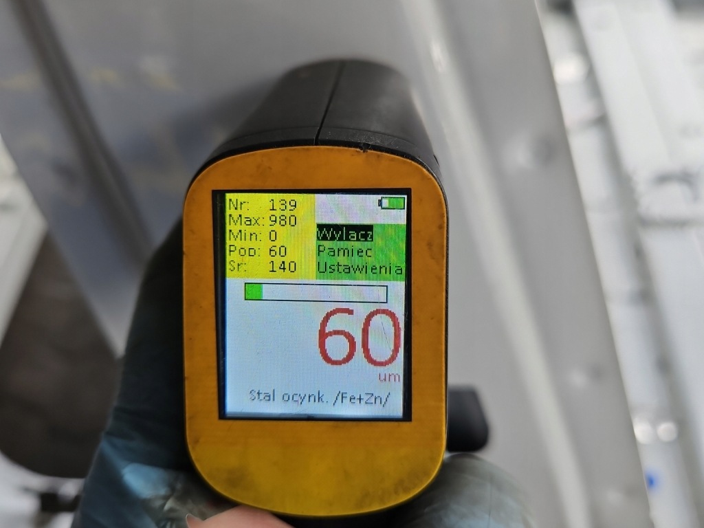 Поріг праві стійку  середній tesla model 3 20-23 Зі Шроту