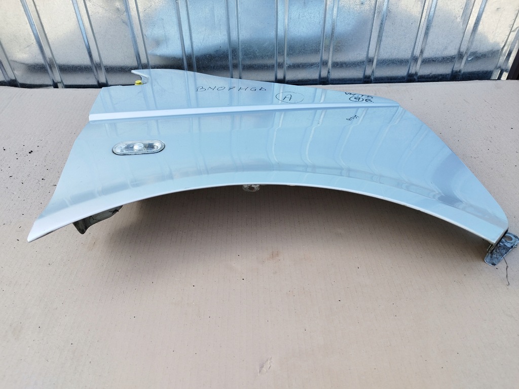 фото №12, Крыло правый перед vw transporter t5 серебристый