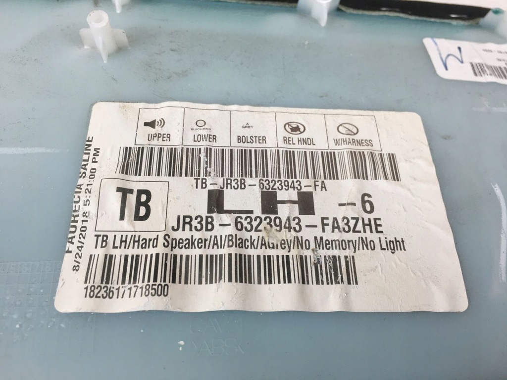 фото №9, Ford mustang 19- оббивка обшивка двері лівий перед