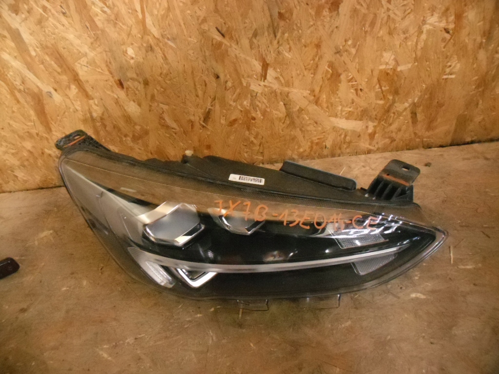 фото №1, Лампа фара правый правая focus 4 iv mk4 led
