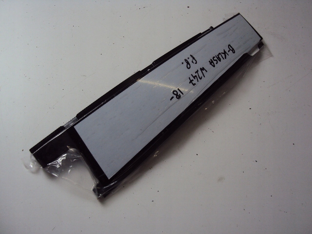 фото №1, Молдинг двері правий перед mercedes b-klasa w247 18-