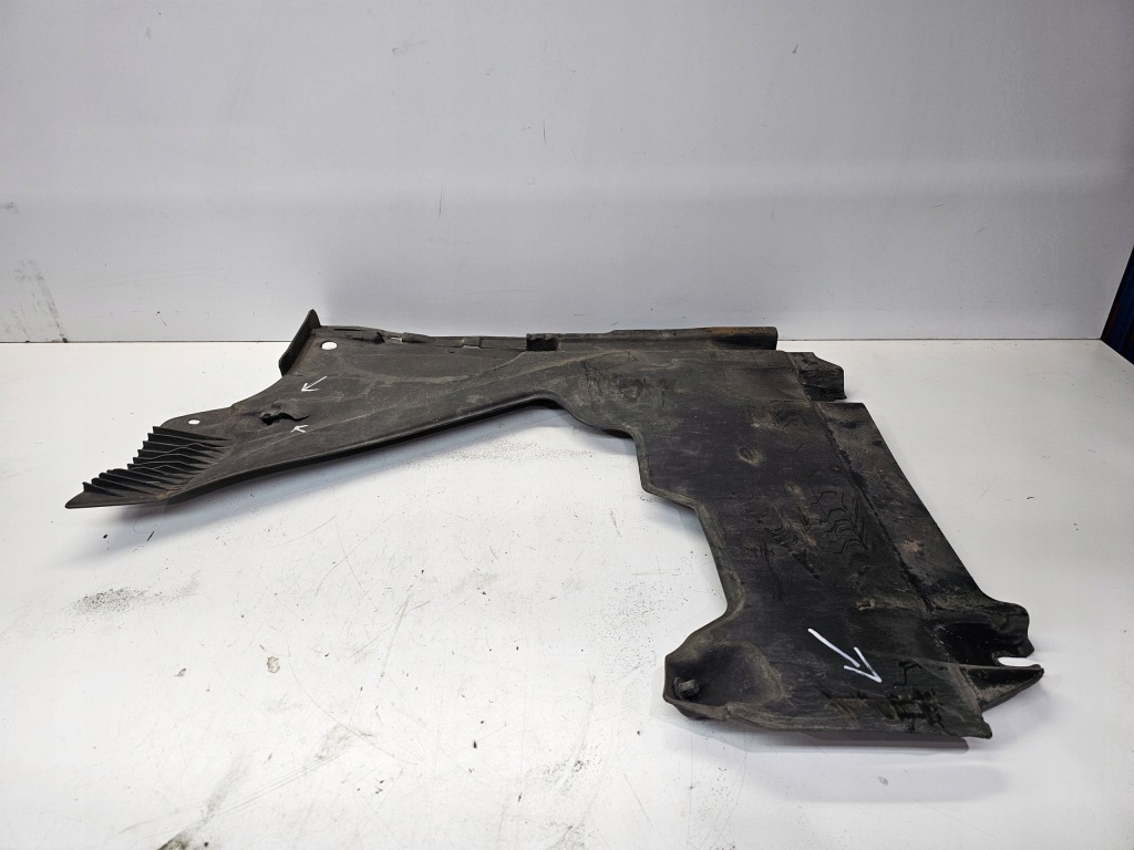 Купить Накладка подвеска задняя audi a4 b9 8w0825216e