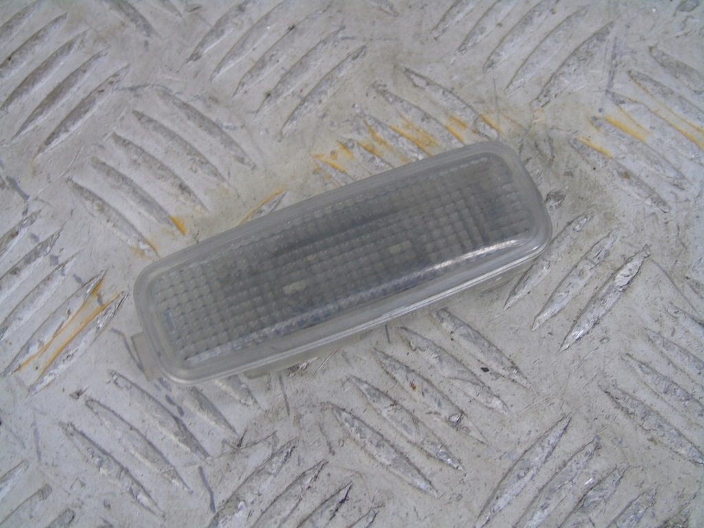 фото №1, Audi лампа освещение салона 8l0947105a