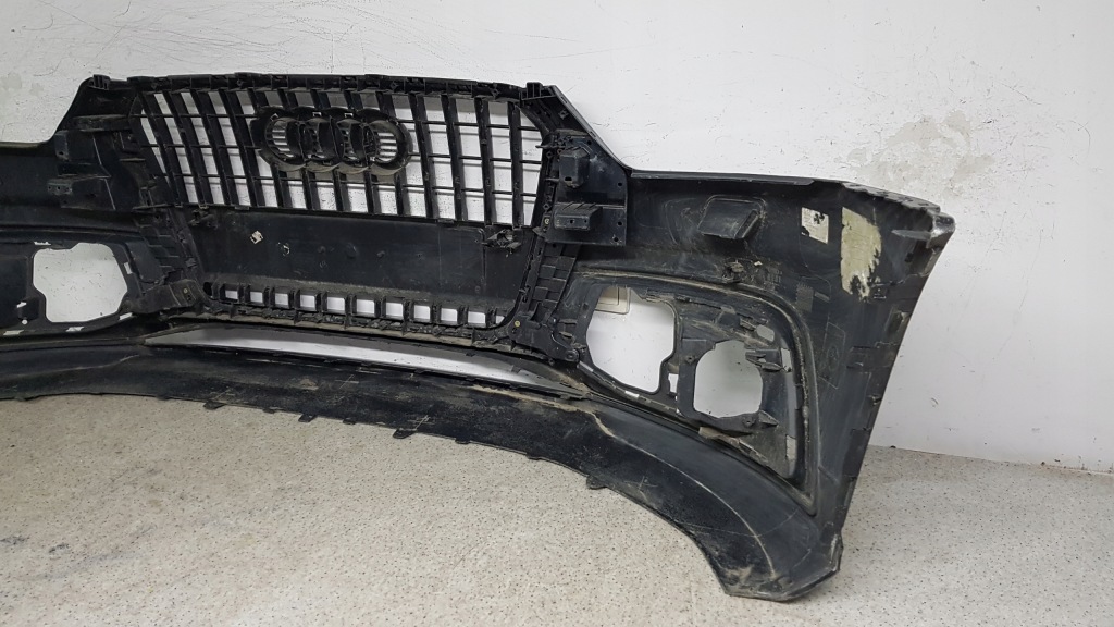 Audi q3 q 3 2011 - бампер перед 8608 в Україні