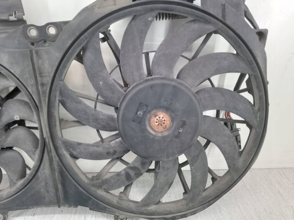 Вентилятори радіатора audi a4 b6 8e0121205m fs1223 870765g 1.6 8v Зі Шроту