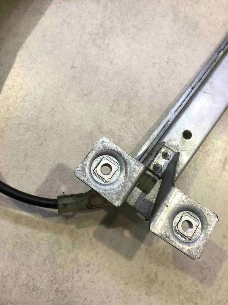 фото №6, Підйомник скло правий задня space star 0130821788