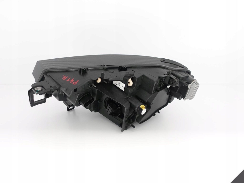 фото №10, Vw id.4 11b 20- лампа iq.light full led eu b.ładna