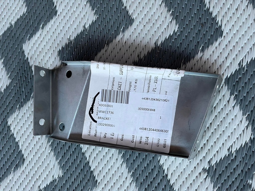 фото №1, Mwc1736 кронштейн дверь правый land rover defender