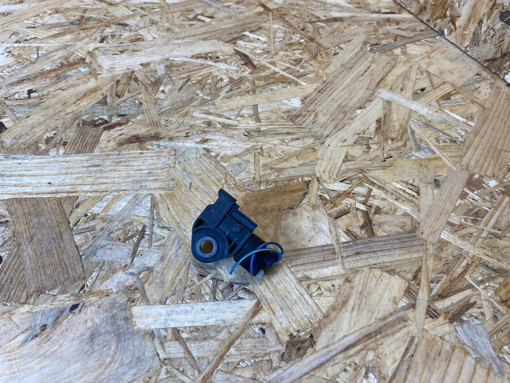 фото №8, Датчик удару штекер mercedes w205 w213 a2139051300