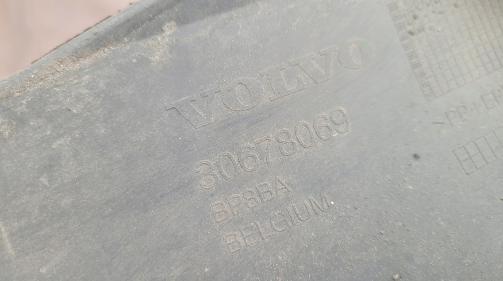 Volvo v50 спойлер бампера задняя накладка накладка-спойлер 30678069 // 2110 в Украине