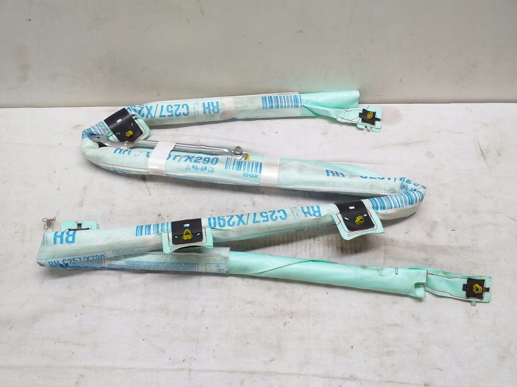 фото №1, Mercedes w257 шторка безпеки права