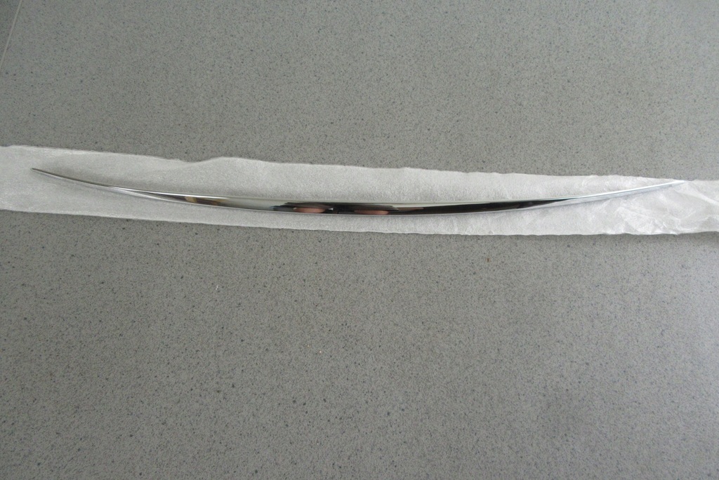 фото №1, Молдинг хромована кришки задня toyota avensis t27 sedan