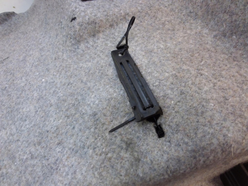 фото №6, Mercedes s w221 обшивка обивка багажника kpl