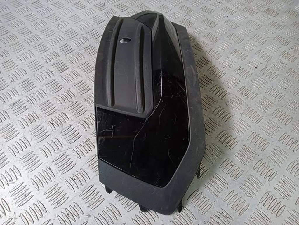 M9 80f807319 решітка бампера ліва задня audo q5 Недорого