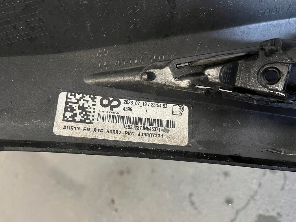 фото №11, Бампер перед audi e-tron gt rs 4j3 хороший