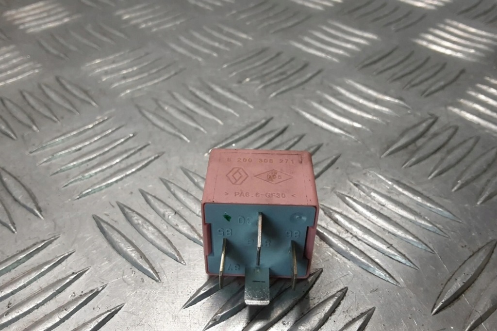 фото №1, Реле renault latitude l70_ 8200308271 2.0l дизель 110kw 2011