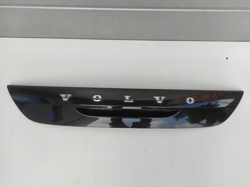 фото №1, Накладка молдинг накладка кришки багажника задня volvo v40 ii xc40 31301301