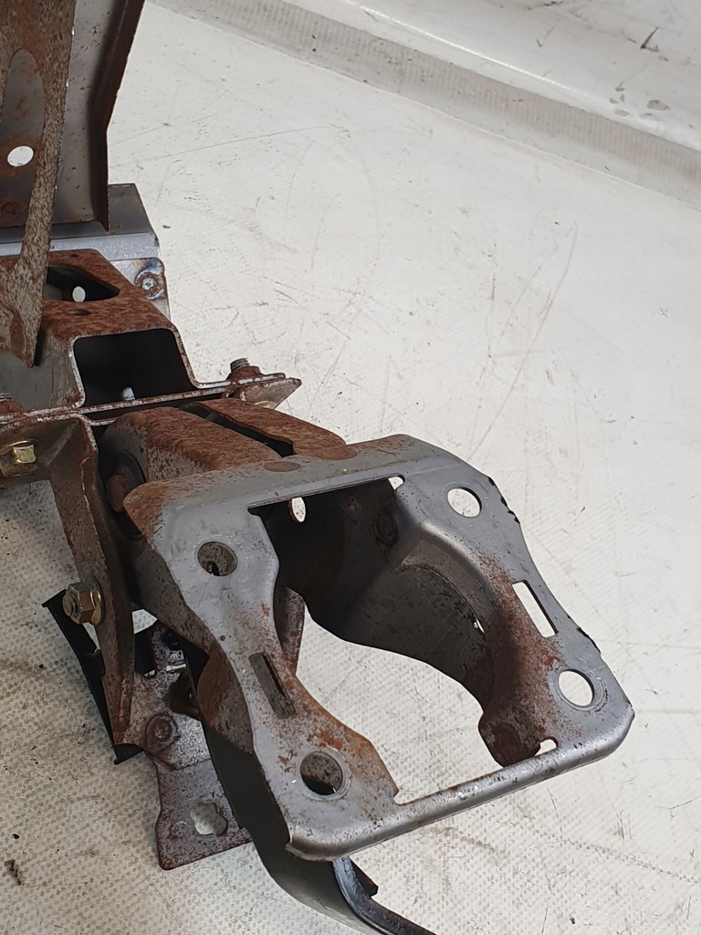 фото №6, Педаль тормоза mazda 6 i gg 02-05r.