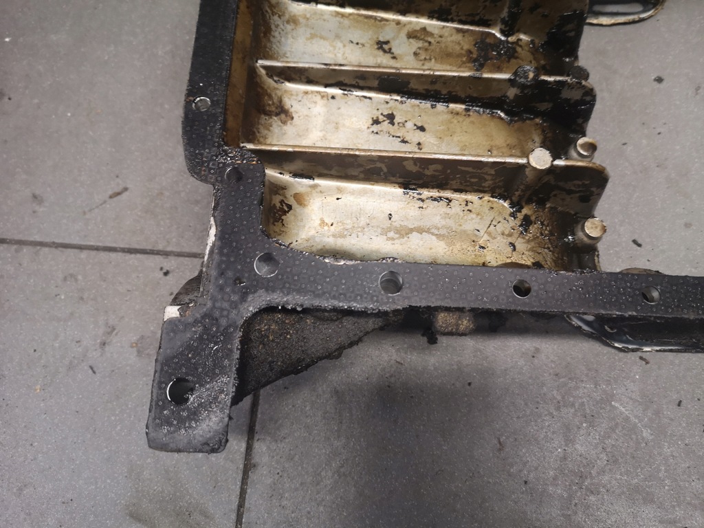 фото №7, Піддон масляна верхній audi a8 d2 3.7 aew 077103603j