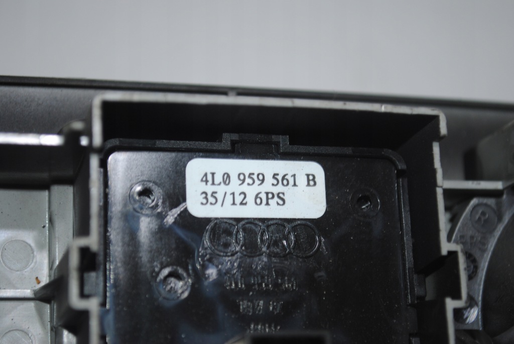 фото №8, Панель перемикач audi q7 4l0959561b