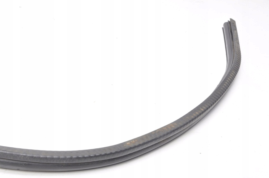 Aston martin db11 прокладка правая  перед Оригинал