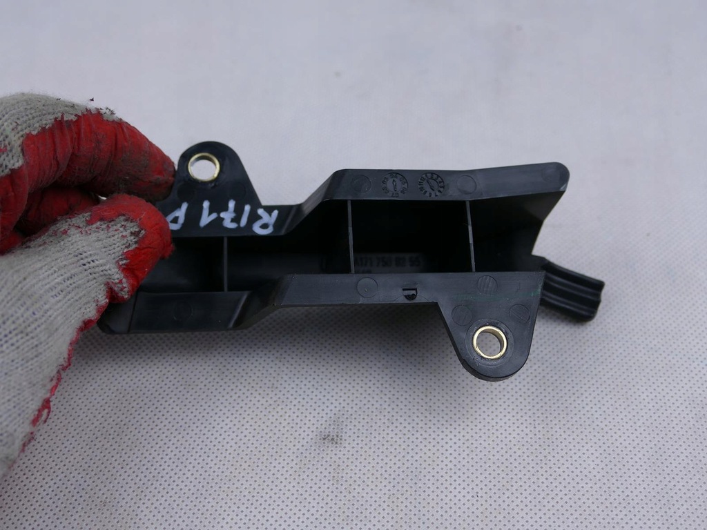 фото №3, Mercedes slk r171 защита салона багажника правая