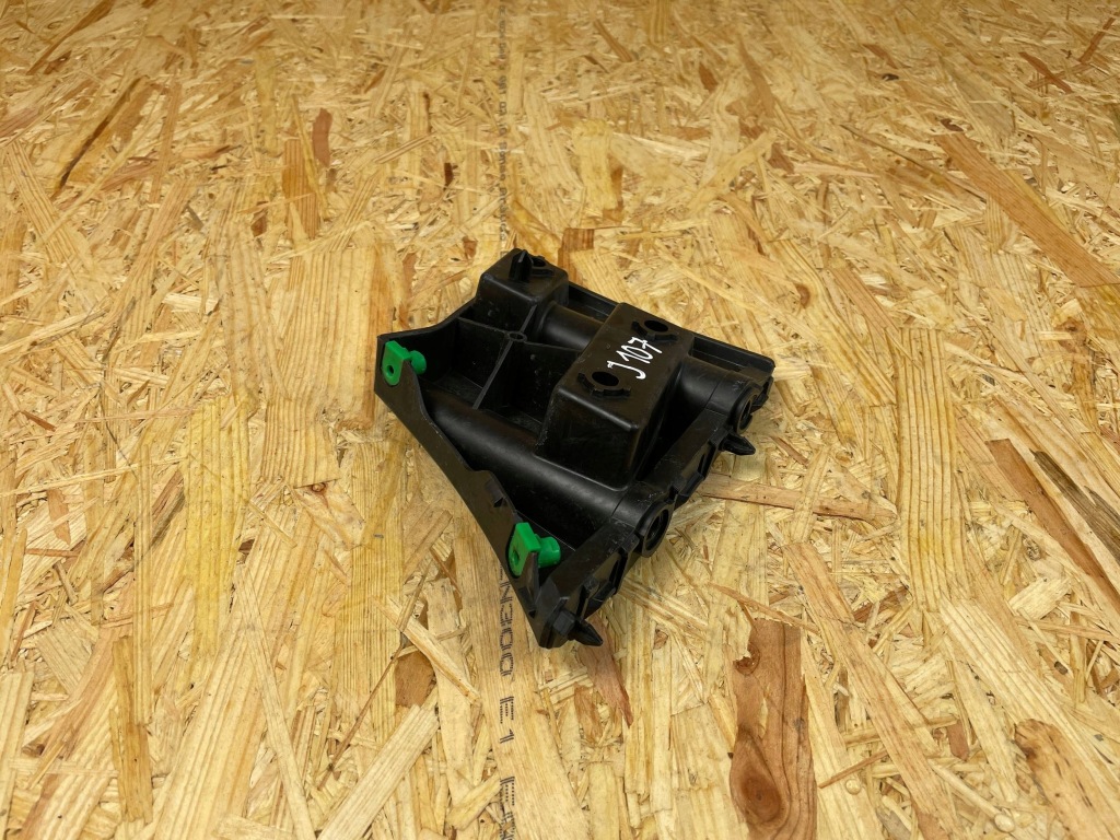 Кронштейн направляющая бампера перед правый volvo v40 ii 31425111 2012- Недорого