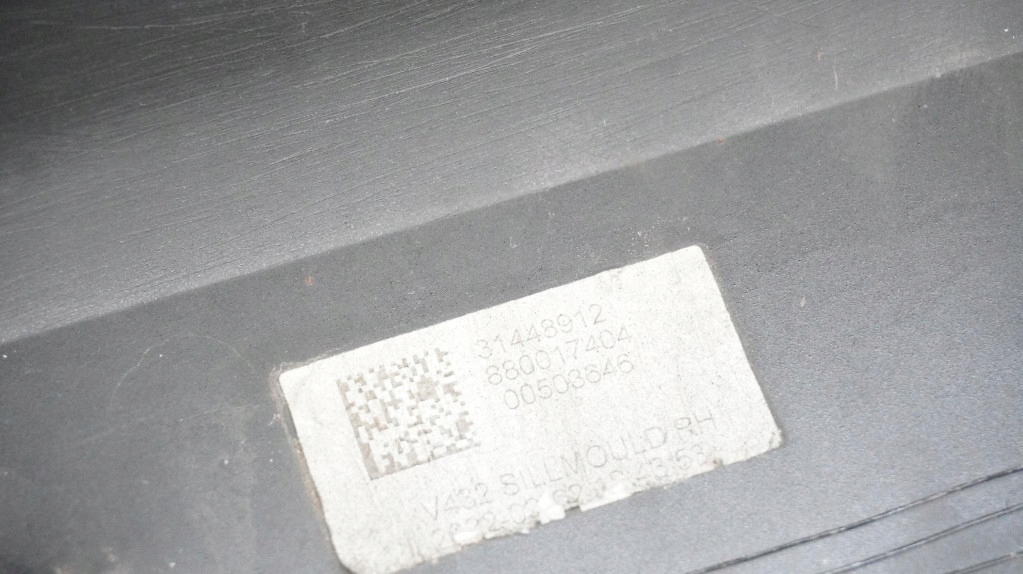 фото №9, Молдинг поріг права volvo v60 ii 31448912