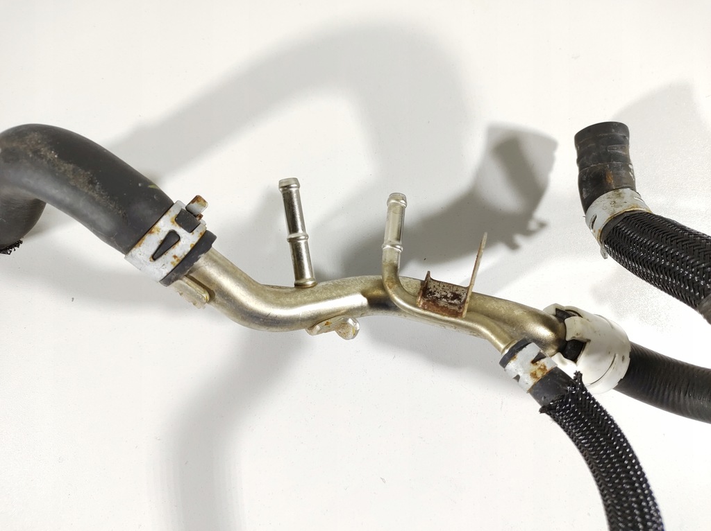 фото №5, Lexus is300h 13r wąż шланг wody