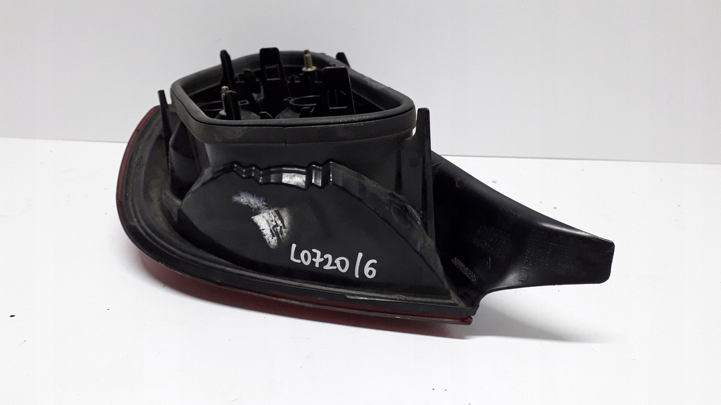 фото №11, Citroen c5 00- 5d hb лампа права задня 9632646680