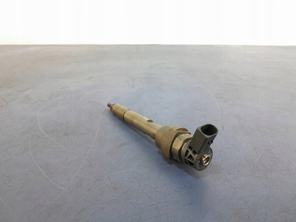 фото №1, Bmw 5 f10 f11 2.0 d форсунка 7810702-02