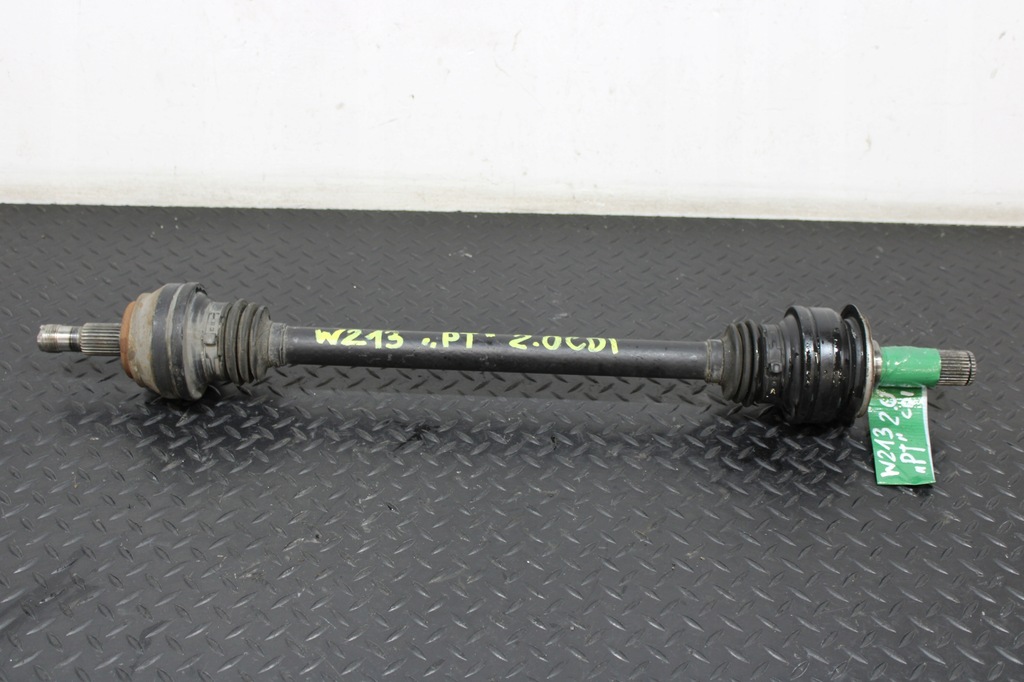 фото №1, Приводной вал półośka правый задняя mercedes e-klasa w213 amg