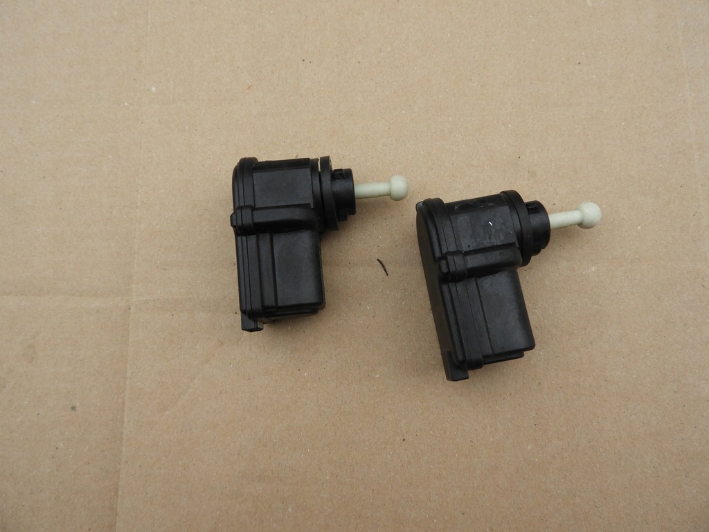 фото №1, Land rover моторчик регулировки лампы 6h5x13k198aa freelander ii =