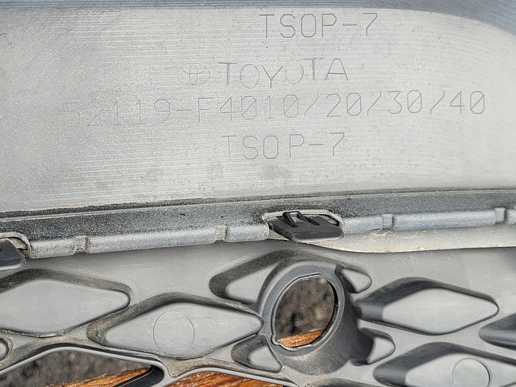 фото №9, Toyota c-hr i | бампер решётка решётка радиатора средняя перед 52119-f4010 | 1552