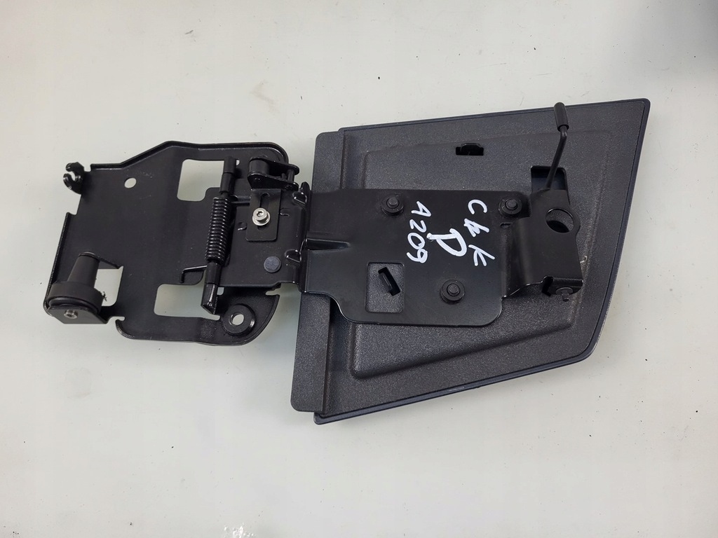 фото №8, Mercedes clk a209 w209 c209 lift заглушка распылителя крышка правая 755