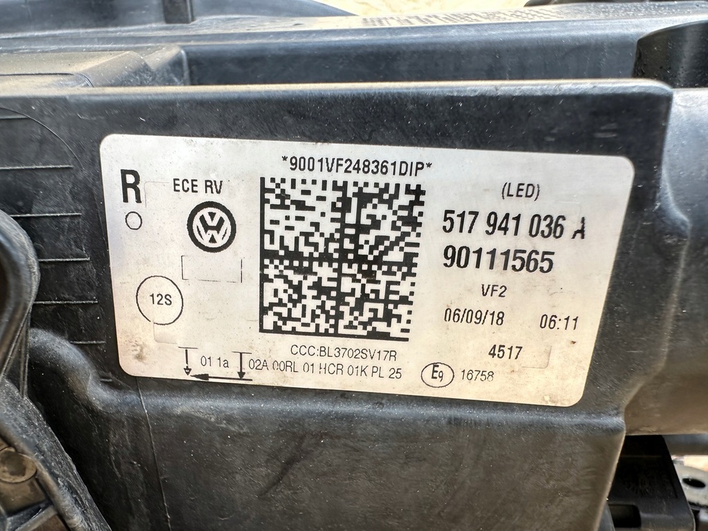 фото №8, Volkswagen golf sportsvan lift full led передня права лампа 517941036a