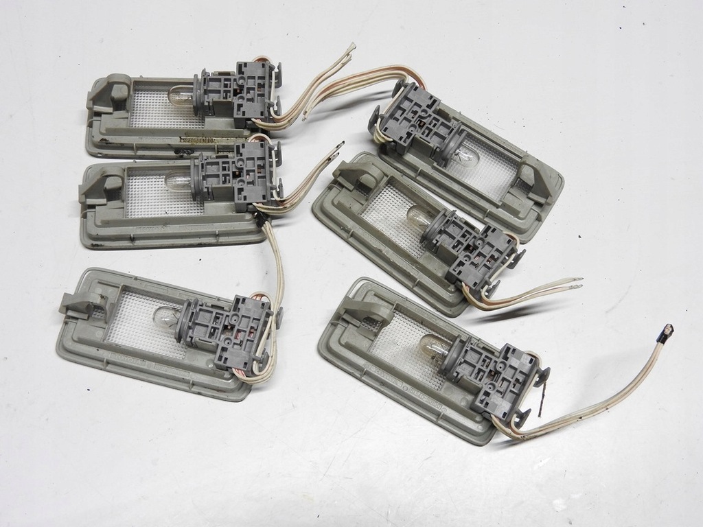 фото №15, Toyota auris i 06-09 лампа освітлення салону 81340-30100