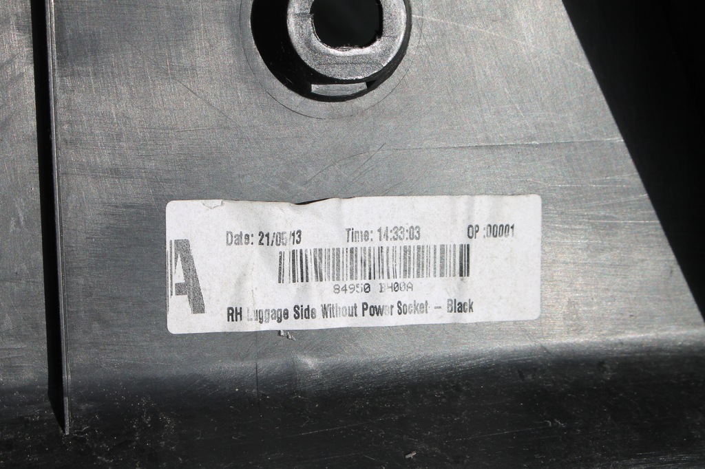 фото №6, Обшивка оббивка багажника правий задня nissan note e11 06-13