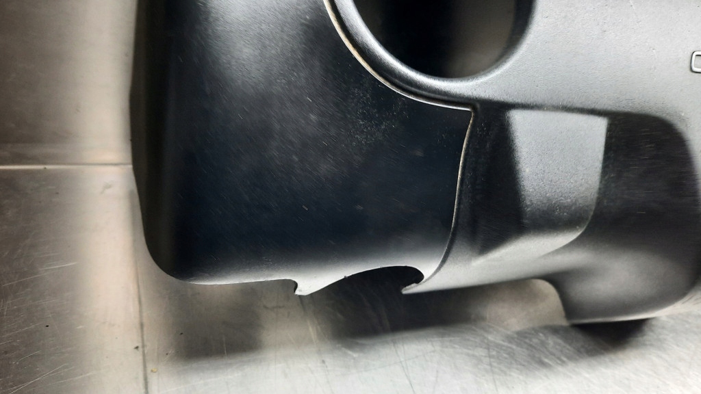 фото №6, Крышка двигателя 08653495 volvo s60 v70 ii 2.4 d5