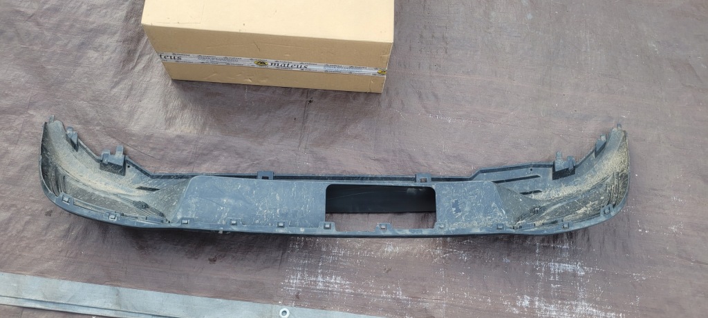 фото №8, Vw golf viii 8 накладка спойлер накладка-спойлер диффузор бампер задняя // 1624