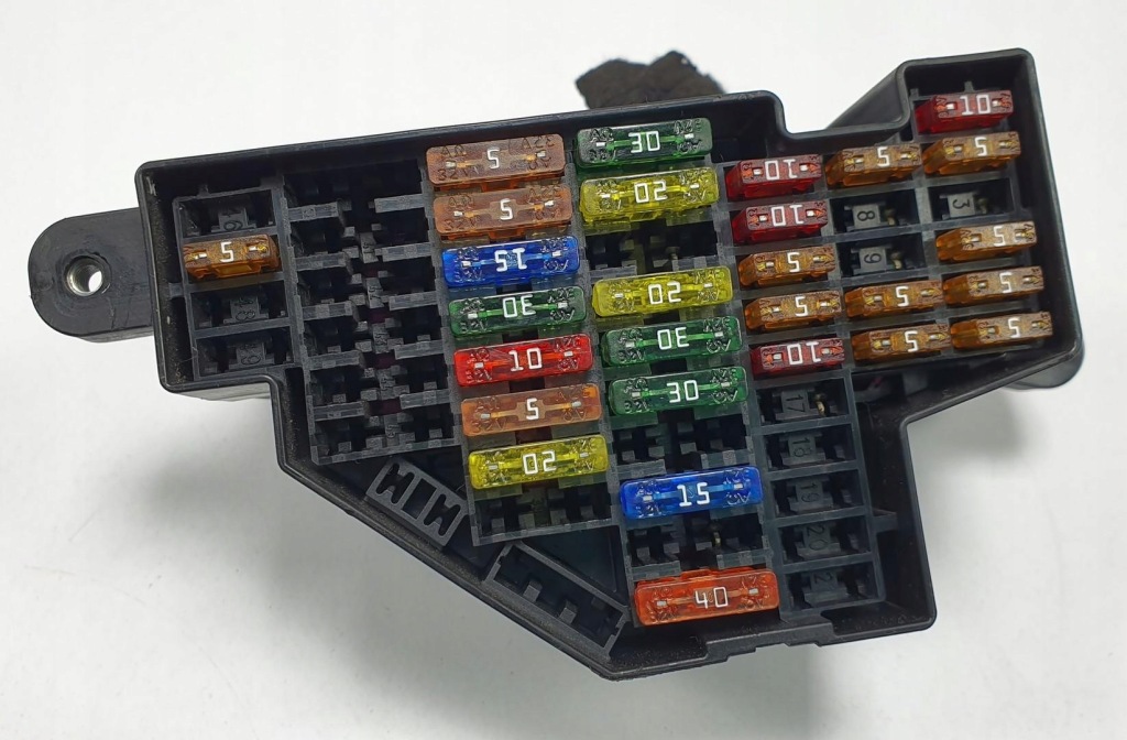 фото №1, Коробка запобіжників audi tt 8j 080628141000