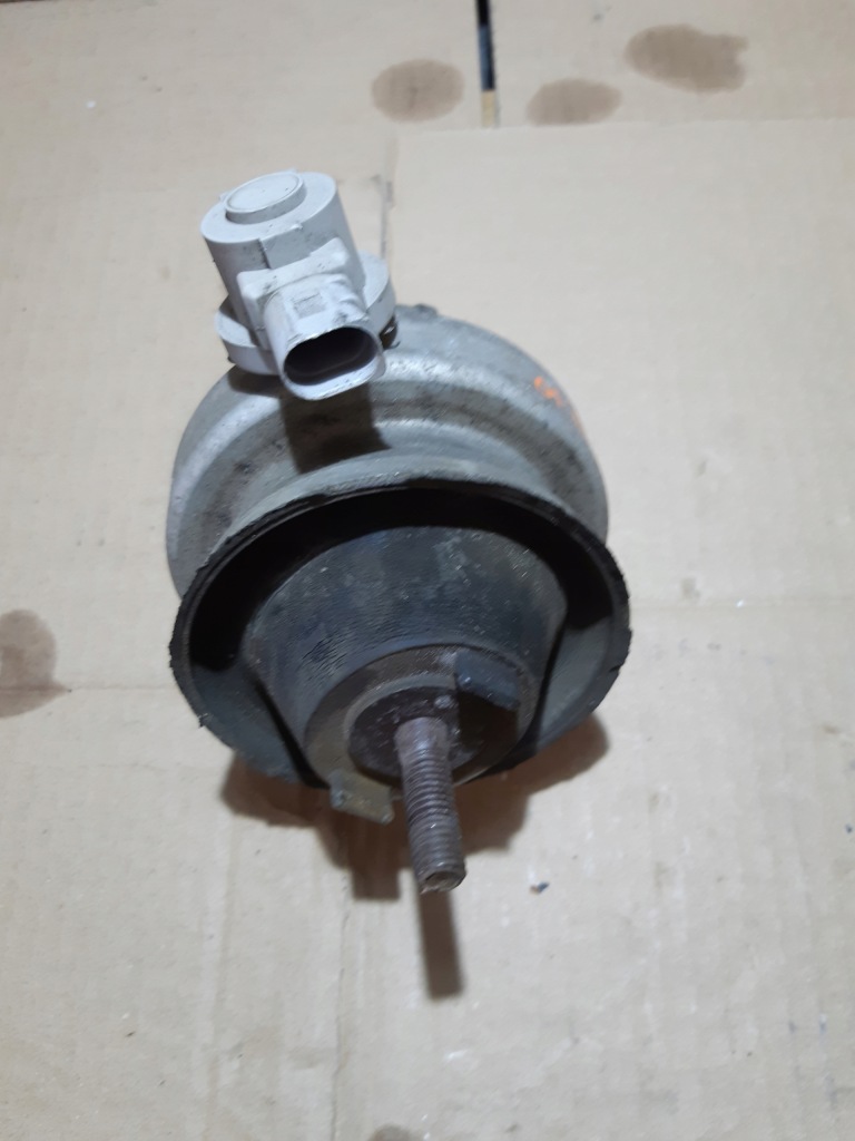 фото №1, Audi a6 c6 подушка двигуна ліва 4f0199379bk