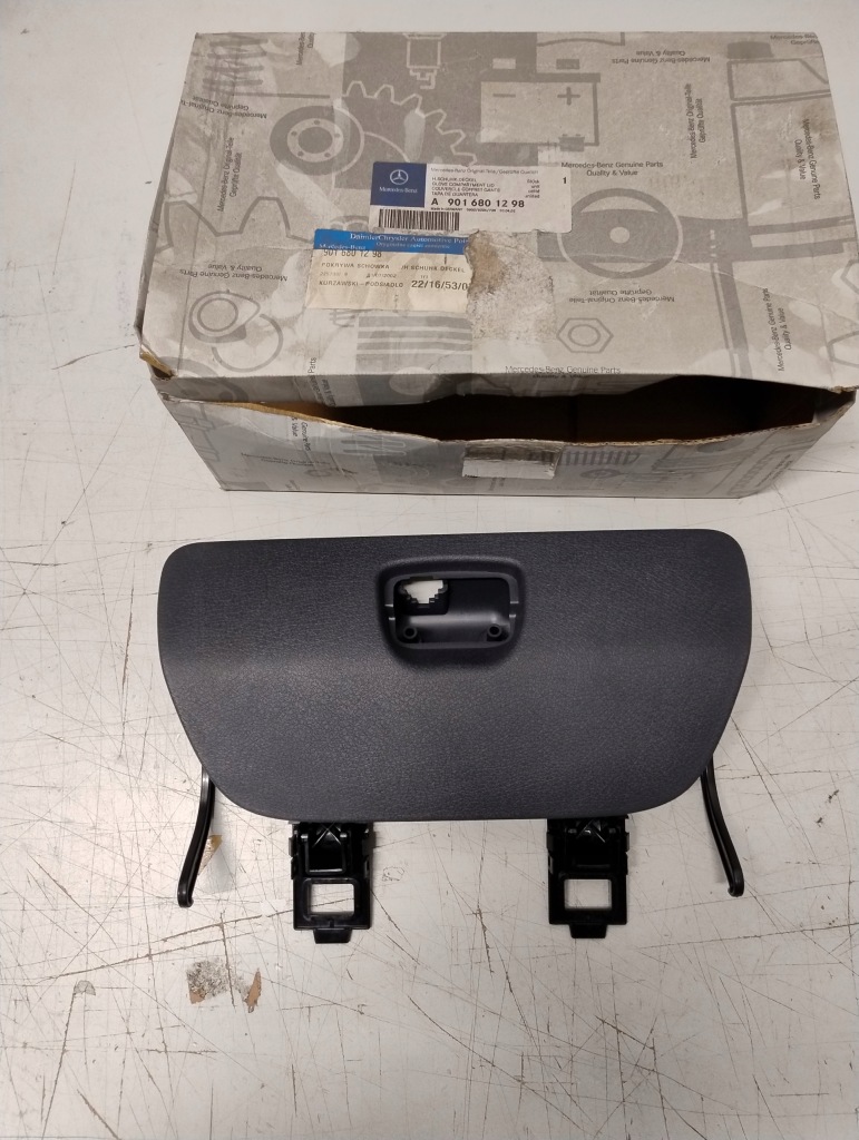 Купити Кришка бардачка mercedes sprinter a9016801298 aso оригінал